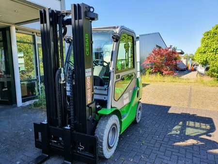 Chariots élévateurs GPL 2022  Cesab M335GV (1)