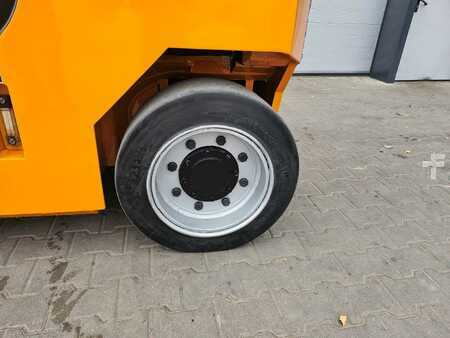 Erikoistrukki 2007  RMF KSL70G - Compact (7)