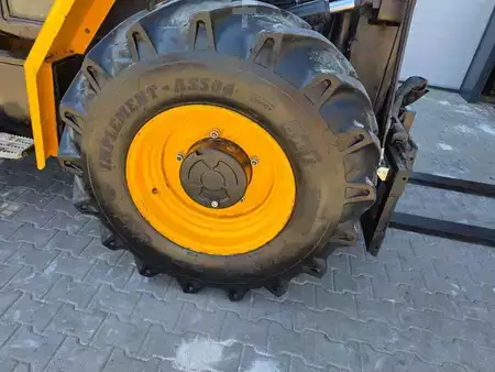 Terénní vysokozdvižný vozík 2017  JCB 940-4 T4 - TRIPLEX (10)