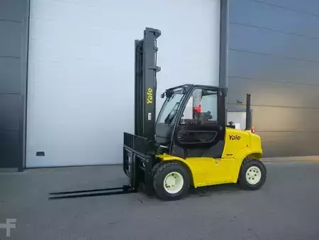 Diesel heftrucks 2012  Yale GDP60VX (1)