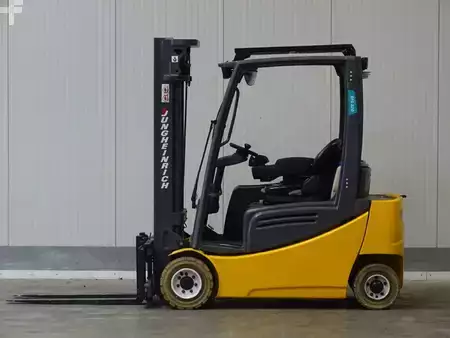 Eléctrico - 4 rodas 2016  Jungheinrich EFG320 (2)