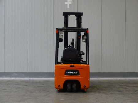 Eléctrica de 3 ruedas 2012  Doosan B18T-5 - TRIPLEX (5)