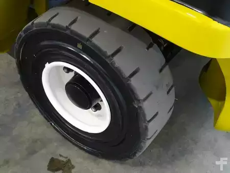 Treibgasstapler  Yale GLP30VX - TRIPLEX (10)