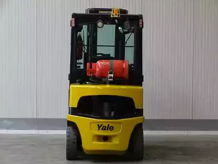 Treibgasstapler  Yale GLP30VX - TRIPLEX (5)