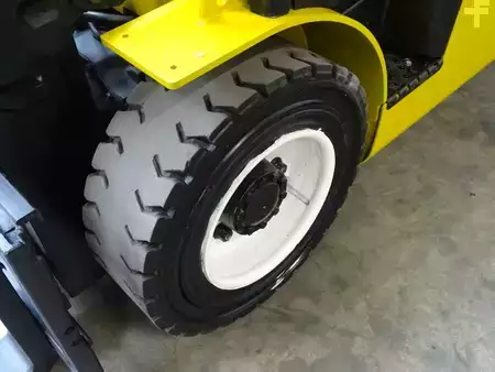 Treibgasstapler  Yale GLP30VX - TRIPLEX (9)