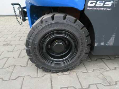Doosan B30X-7ac - TRIPLEX - DEMO