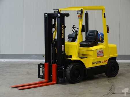 Gas truck 2001  Hyster H2.50XM (1)