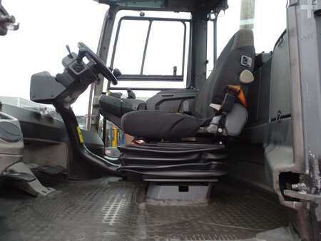 Wózki widłowe diesel 2017  Kalmar DCG120-6 (6)