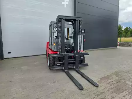 Diesel Forklifts 2017  Kalmar DCF80-9 (4)