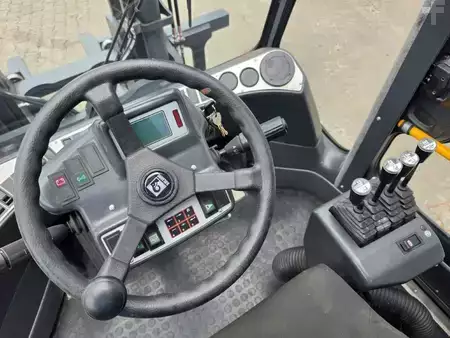 Diesel Forklifts 2017  Kalmar DCF80-9 (7)