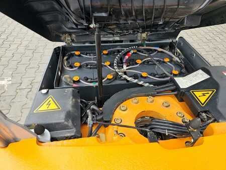 Electric - 3 wheels 2016  Still RX50-16 (7)