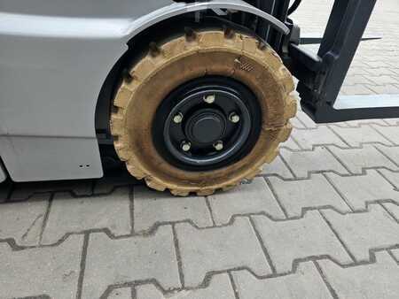 Electric - 3 wheels 2016  Still RX50-16 (9)