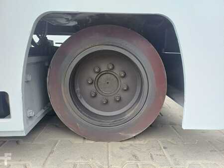 Čtyřcestný vysokozdvižný vozík 2006  HUBTEX MQ40 (8)