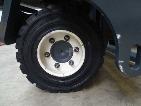 Combilift C8000 - TRIPLEX
