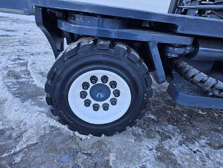 Carretilla de 4 vías 2003  Combilift C4000 - TRIPLEX (8)