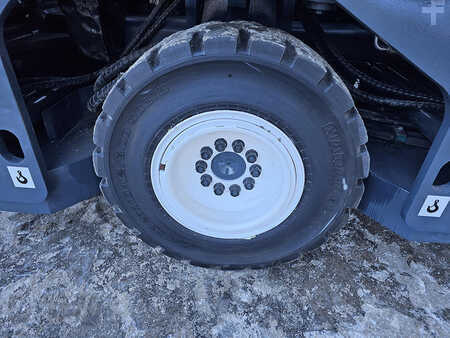 Carretilla de 4 vías 2003  Combilift C4000 - TRIPLEX (9)