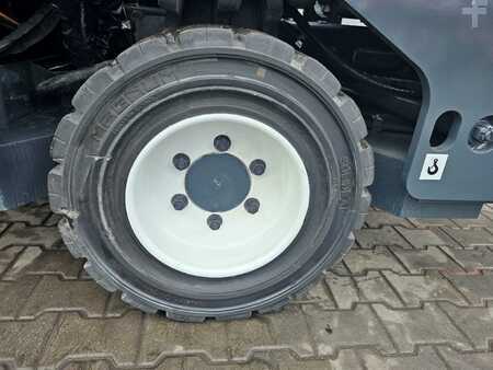 Wózki 4-kierunkowe  Combilift C5000L - TRIPLEX (9)