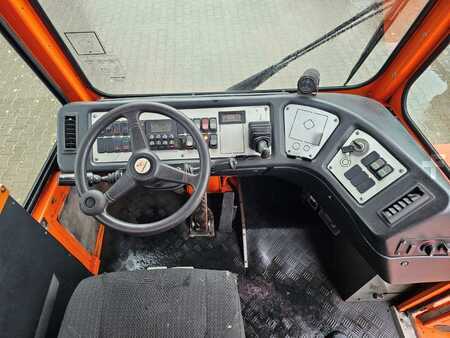 Terminálový traktor 2013  Terberg YT182 (6)