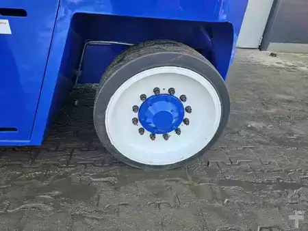 Kompakt gaffeltruck 2012  Herbst - ATAIR ATAIR IV 150 CV (5)