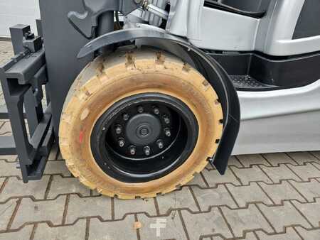 Elektro 4 Rad 2009  Still RX60-50 - TRIPLEX (6)