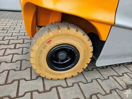 Elektro 4 Rad 2009  Still RX60-50 - TRIPLEX (7)