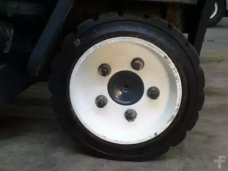 Čtyřcestný vysokozdvižný vozík 2008  Combilift C3000 (10)