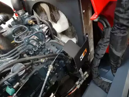 Čtyřcestný vysokozdvižný vozík 2008  Combilift C3000 (7)