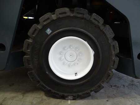 Wózki 4-kierunkowe  Combilift C4000 - TRIPLEX (10)