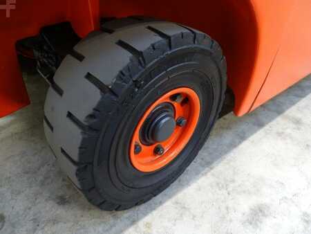 Dieselový VZV 2019  Linde H18D-01 - TRIPLEX (10)