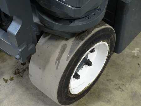 4-Tie Trukki 2019  Combilift CBE2500 - NEU BATTERIE - TRIPLEX (9)