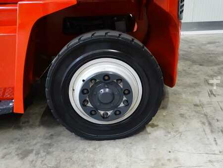 Dieselový VZV 2011  Kalmar DCE120-6 (5)