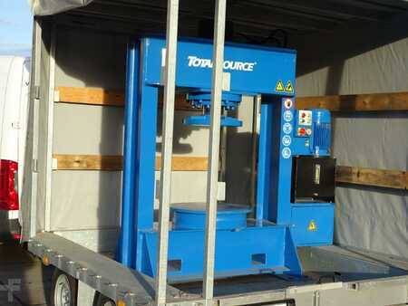 Altri 2023  [div] MOBILE VOLLREIFENPRESSE (3)