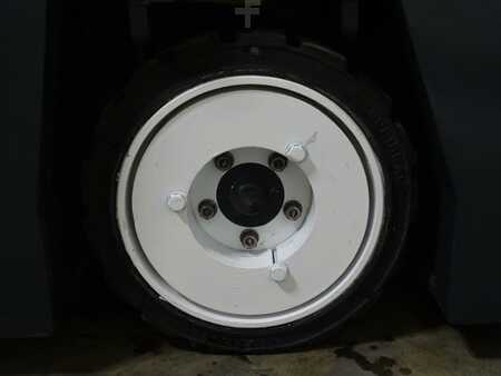 Fyrvägstruck 2016  Combilift C3000CBE - TRIPLEX (10)