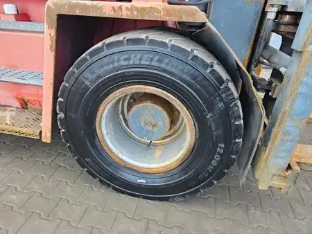 Carretilla elevadora diésel 2002  Kalmar DCD120-12 (10)