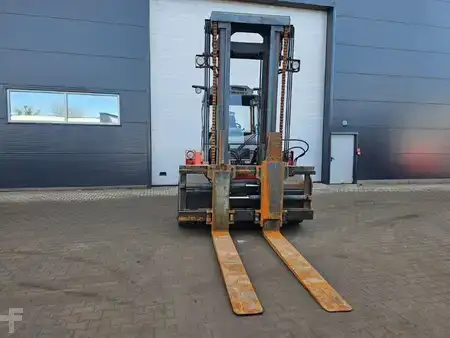 Carretilla elevadora diésel 2002  Kalmar DCD120-12 (2)