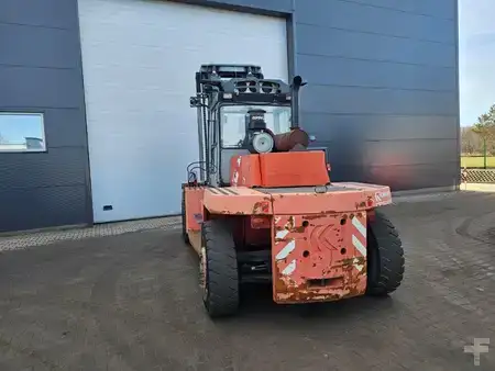 Carretilla elevadora diésel 2002  Kalmar DCD120-12 (4)