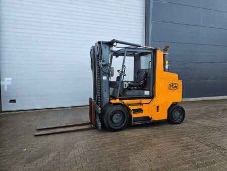 Carelli elevatori compatti 2015  RMF KSBL100G (1)