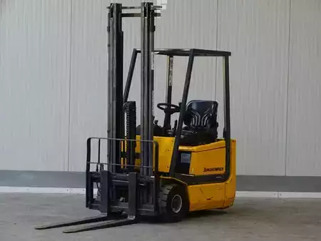 Elektromos 3 kerekű 2000  Jungheinrich EFG-DH12 (1)