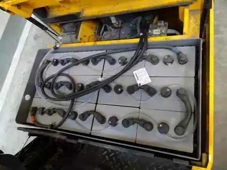 Elektromos 3 kerekű 2000  Jungheinrich EFG-DH12 (10)