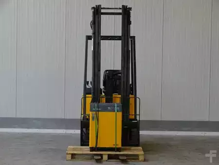 Elektromos 3 kerekű 2000  Jungheinrich EFG-DH12 (2)