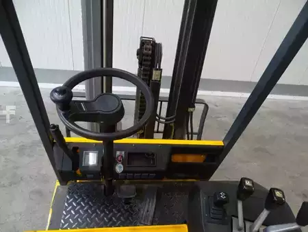 Elektromos 3 kerekű 2000  Jungheinrich EFG-DH12 (8)