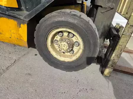 Carrelli elevatori GPL 2005  Yale GLP25RF (7)