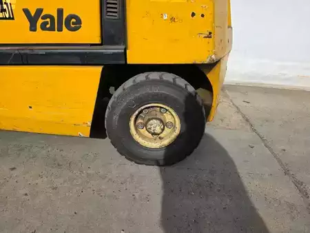 Carrelli elevatori GPL 2005  Yale GLP25RF (9)