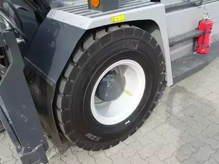 Wózki widłowe diesel 2024  Kalmar DCG180-6 (10)