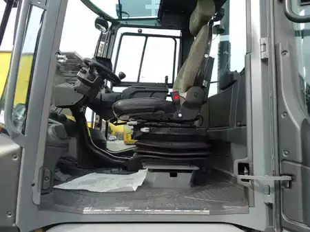 Wózki widłowe diesel 2024  Kalmar DCG180-6 (7)