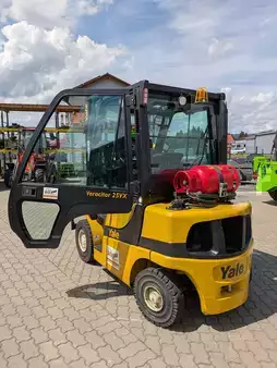 Carretilla elevadora GLP 2022  Yale GLP 25 VX (1)