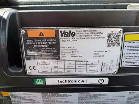 Carretilla elevadora GLP 2022  Yale GLP 25 VX (6)