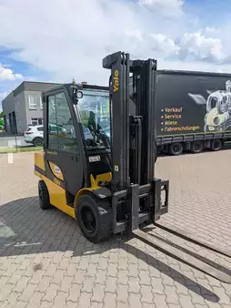Gas truck 2017  Yale GLP 35 VX (3)