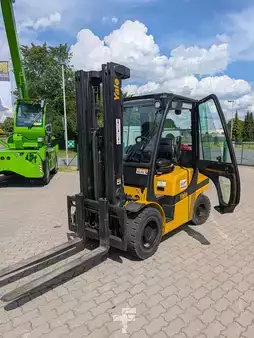Gas truck 2017  Yale GLP 35 VX (4)