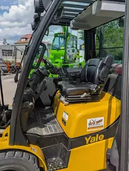 Gas truck 2017  Yale GLP 35 VX (5)
